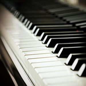 Sm女王丝袜控调教社区视频
